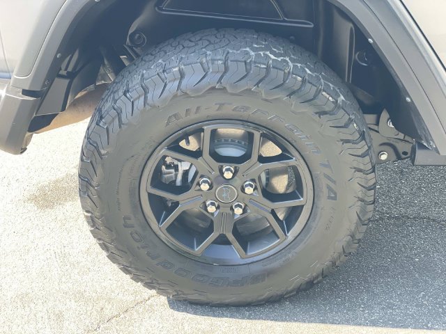Used 2024 Jeep Wrangler Unlimited AWD/4WD image 38