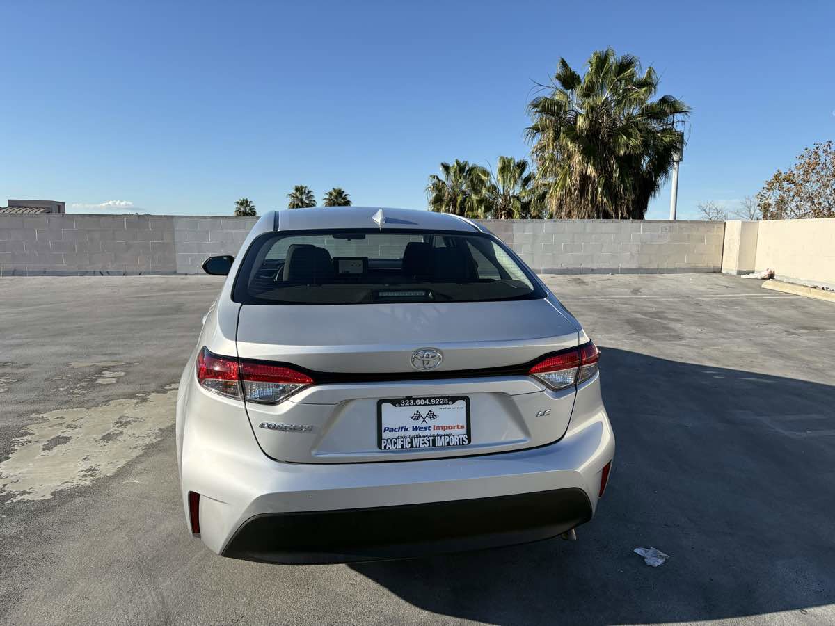 Used 2025 Toyota Corolla LE image 11