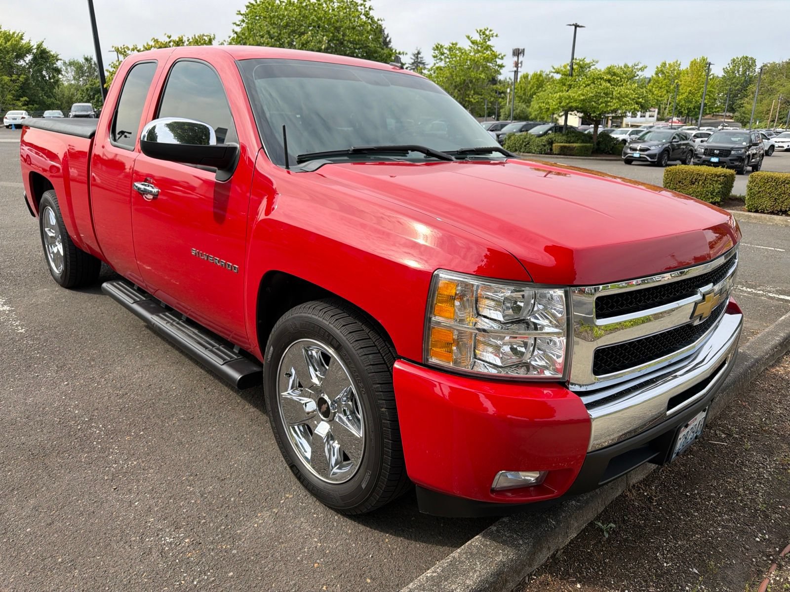 Used 2011 Chevrolet Silverado 1500 LT w/ Texas Edition RWD image 3