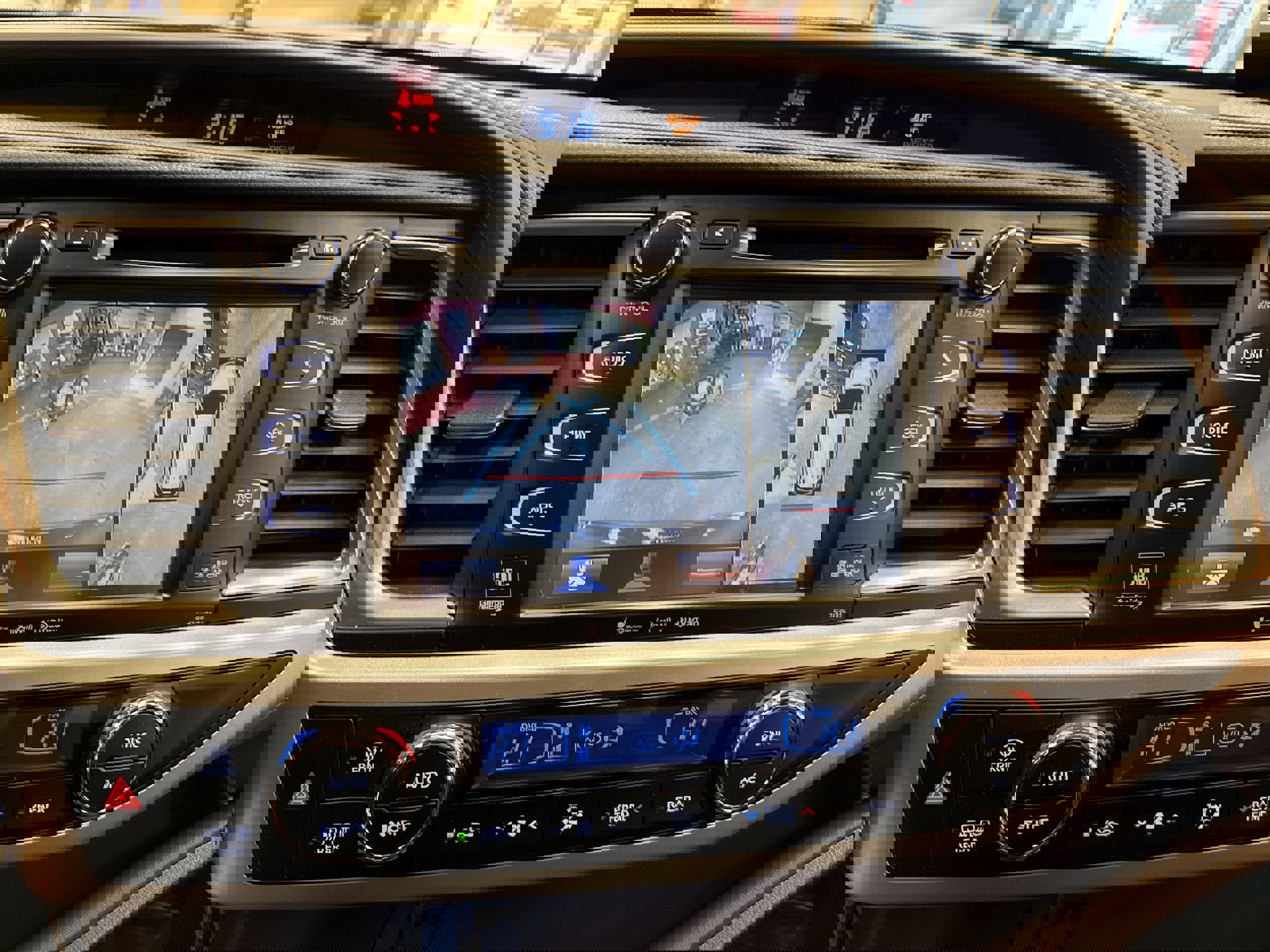 Used 2019 Toyota Highlander Limited Platinum image 62