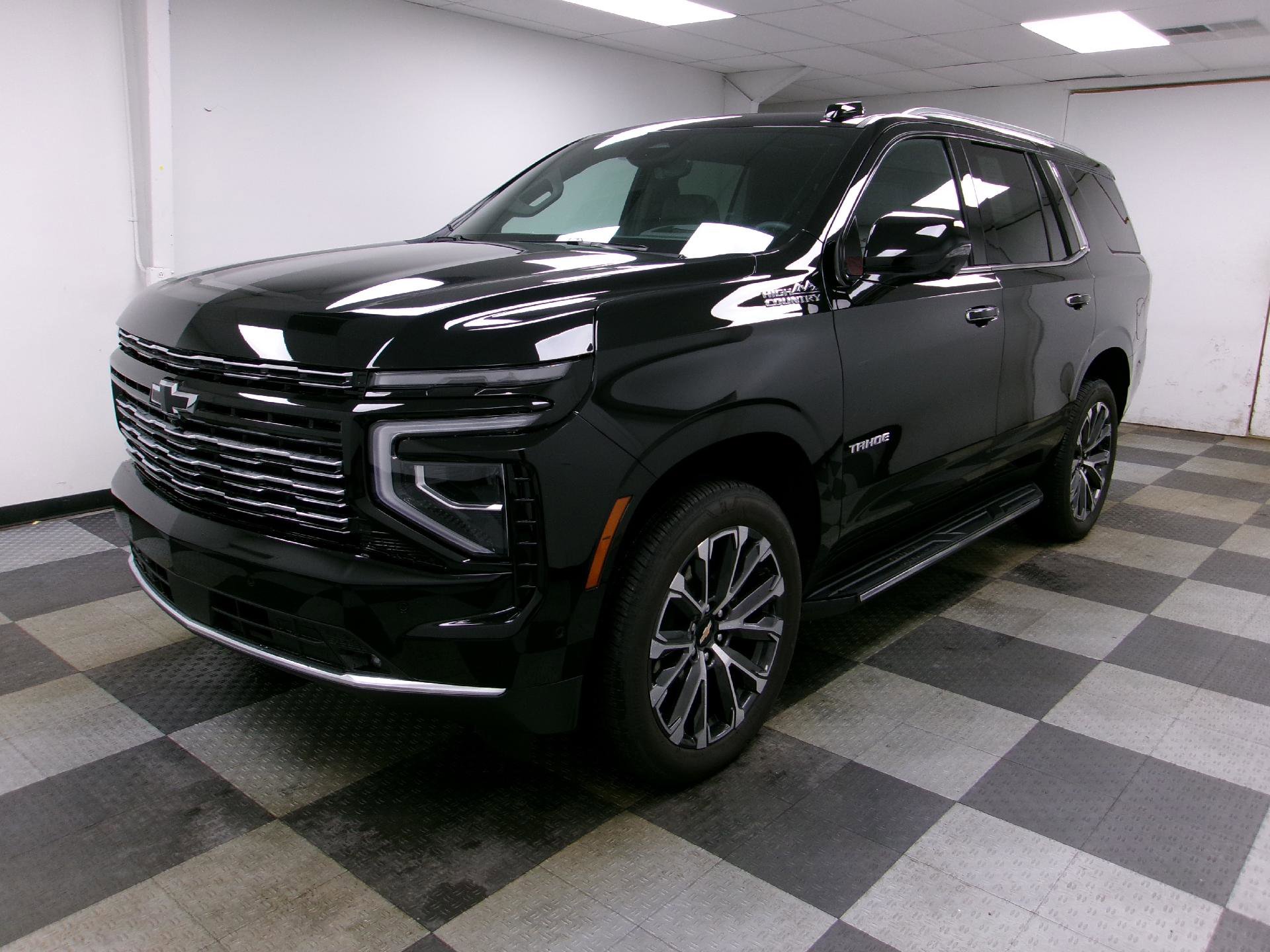 Certified 2025 Chevrolet Tahoe High Country w/ Sun And Tow Package image 1