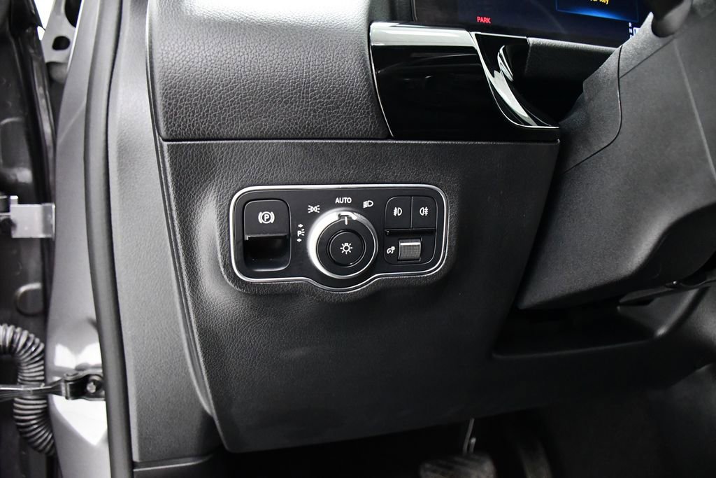 Certified 2022 Mercedes-Benz GLA 250 4MATIC image 11