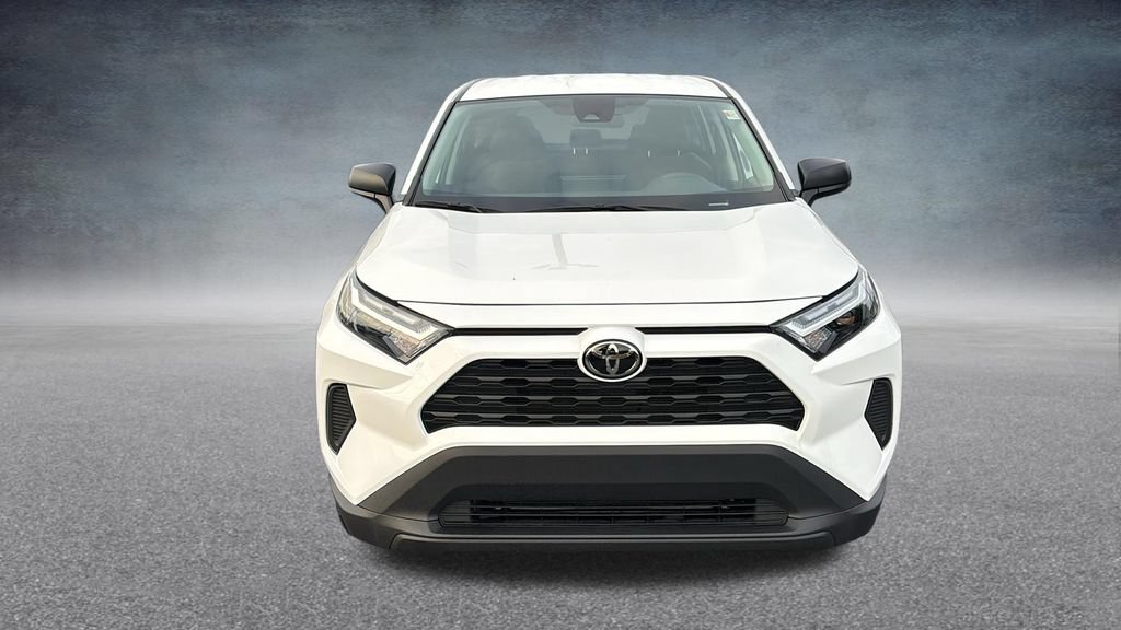 Used 2025 Toyota RAV4 LE AWD/4WD image 7