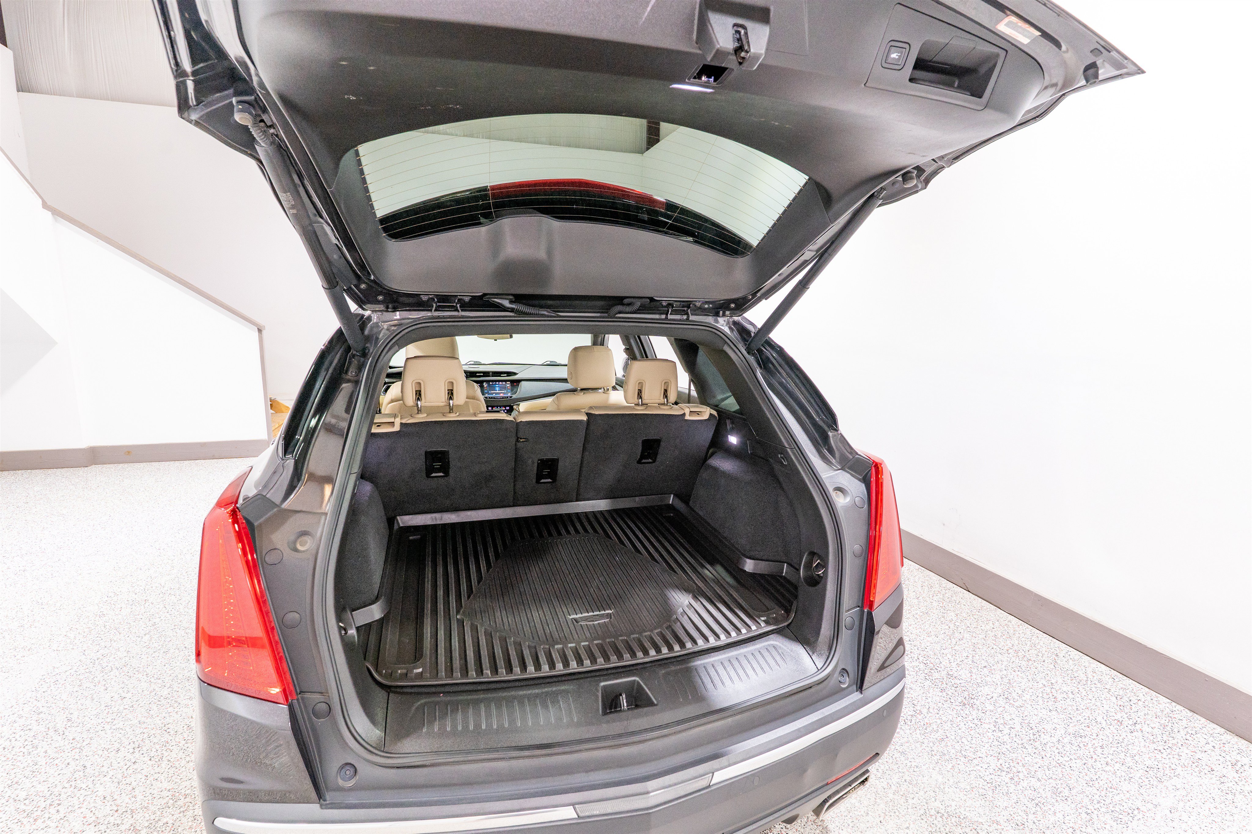 Used 2019 Cadillac XT5 FWD image 27