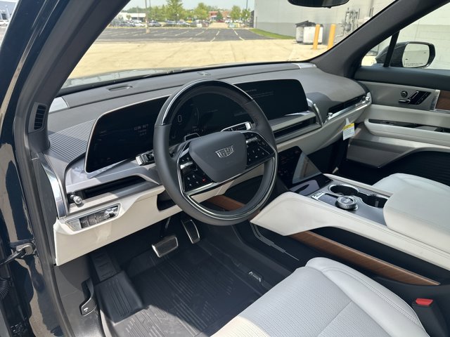 New 2026 Cadillac Vistiq Luxury w/ LPO, Floor Liner Package image 11
