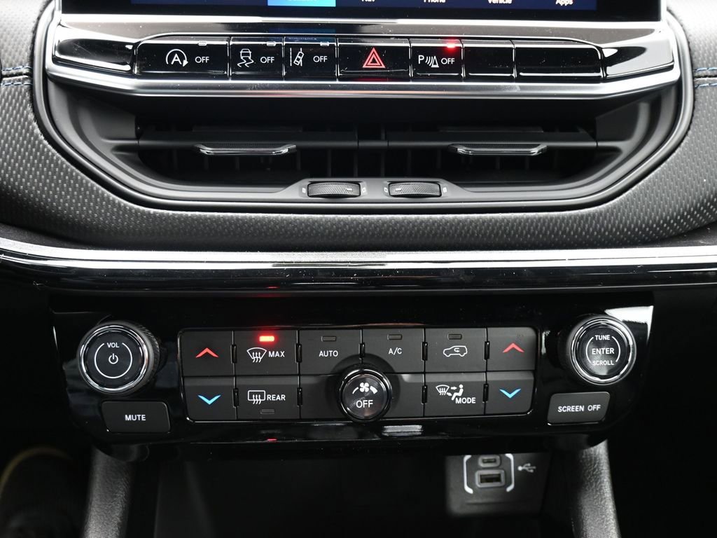 New 2026 Jeep Compass Limited image 28