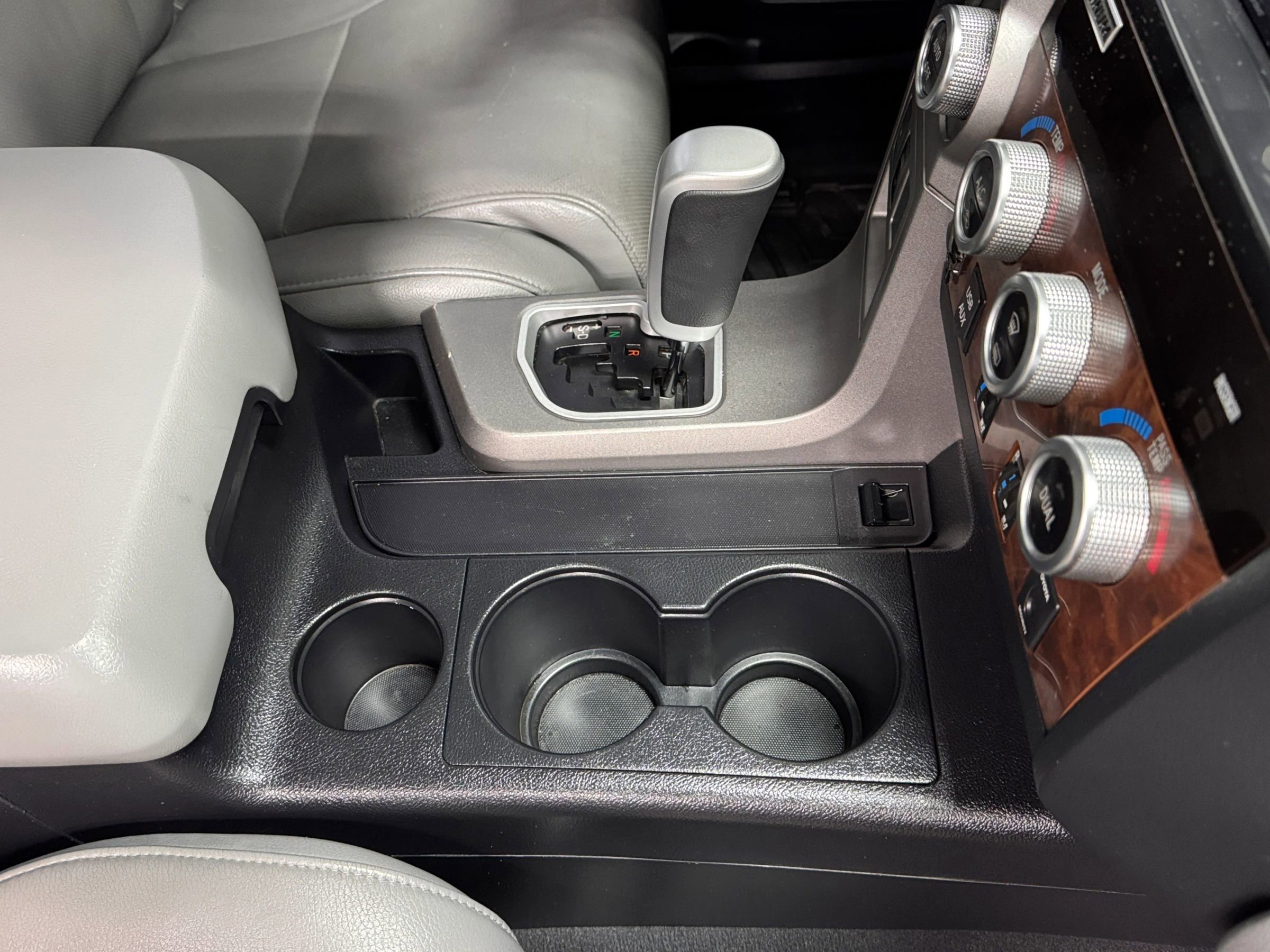 Used 2012 Toyota Tundra Limited image 9