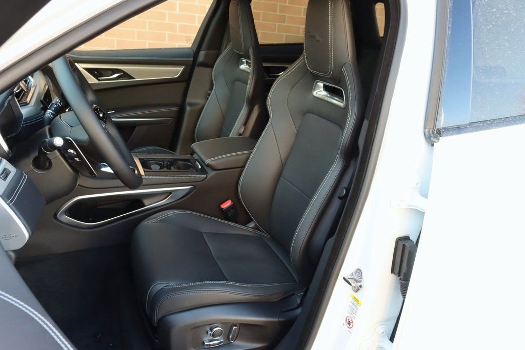 Used 2026 Jaguar F-PACE R-Dynamic S image 13