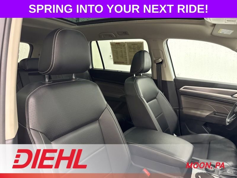 Used 2022 Volkswagen Atlas SEL R-Line AWD/4WD image 18