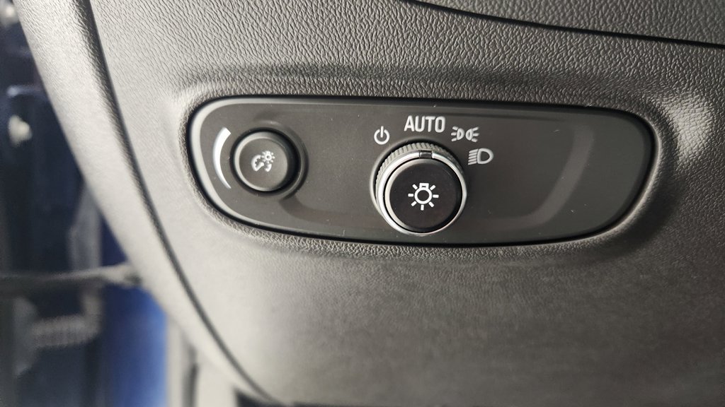 Used 2022 Chevrolet Equinox LT FWD image 21