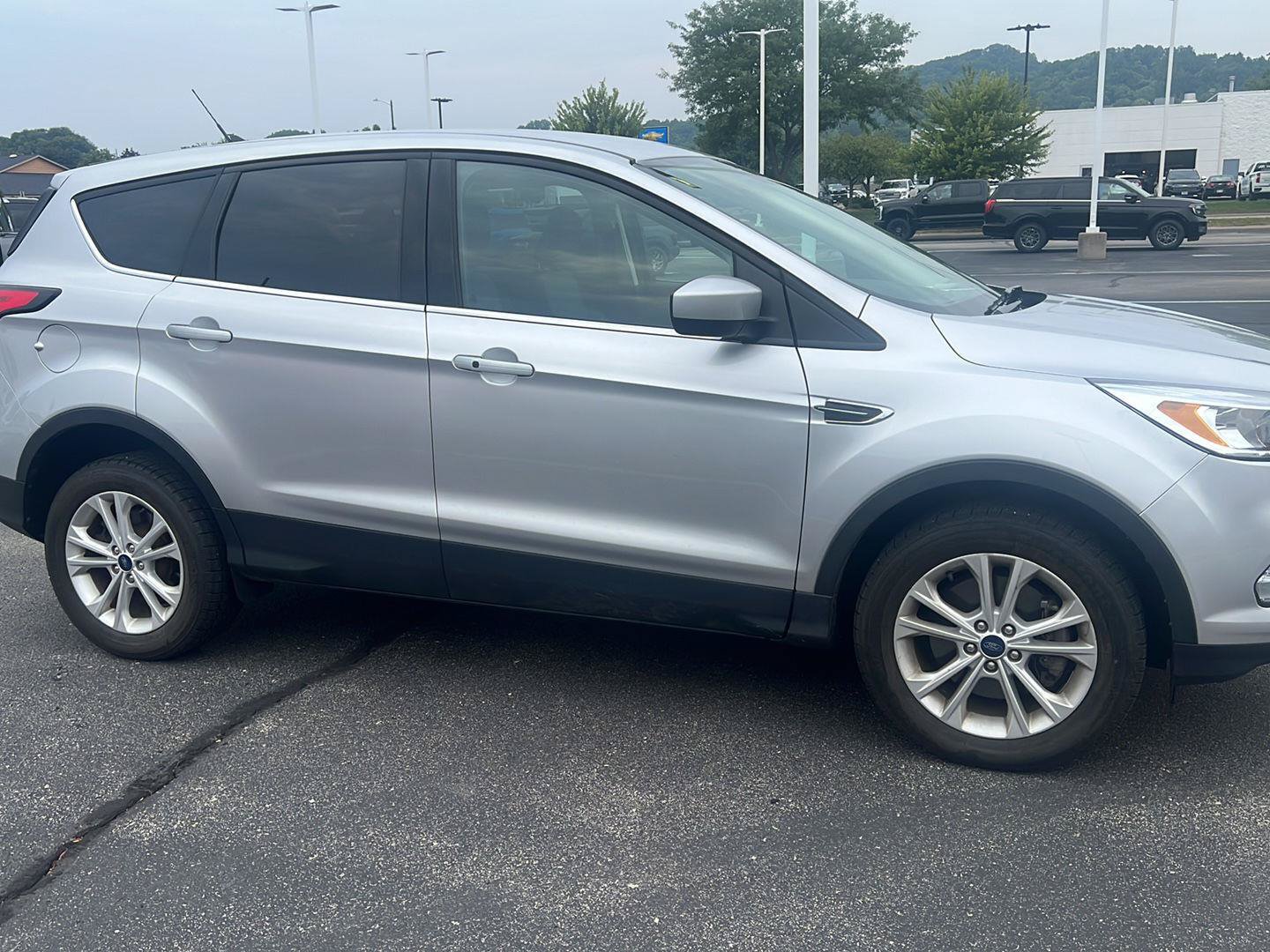 Used 2019 Ford Escape SE AWD/4WD image 3