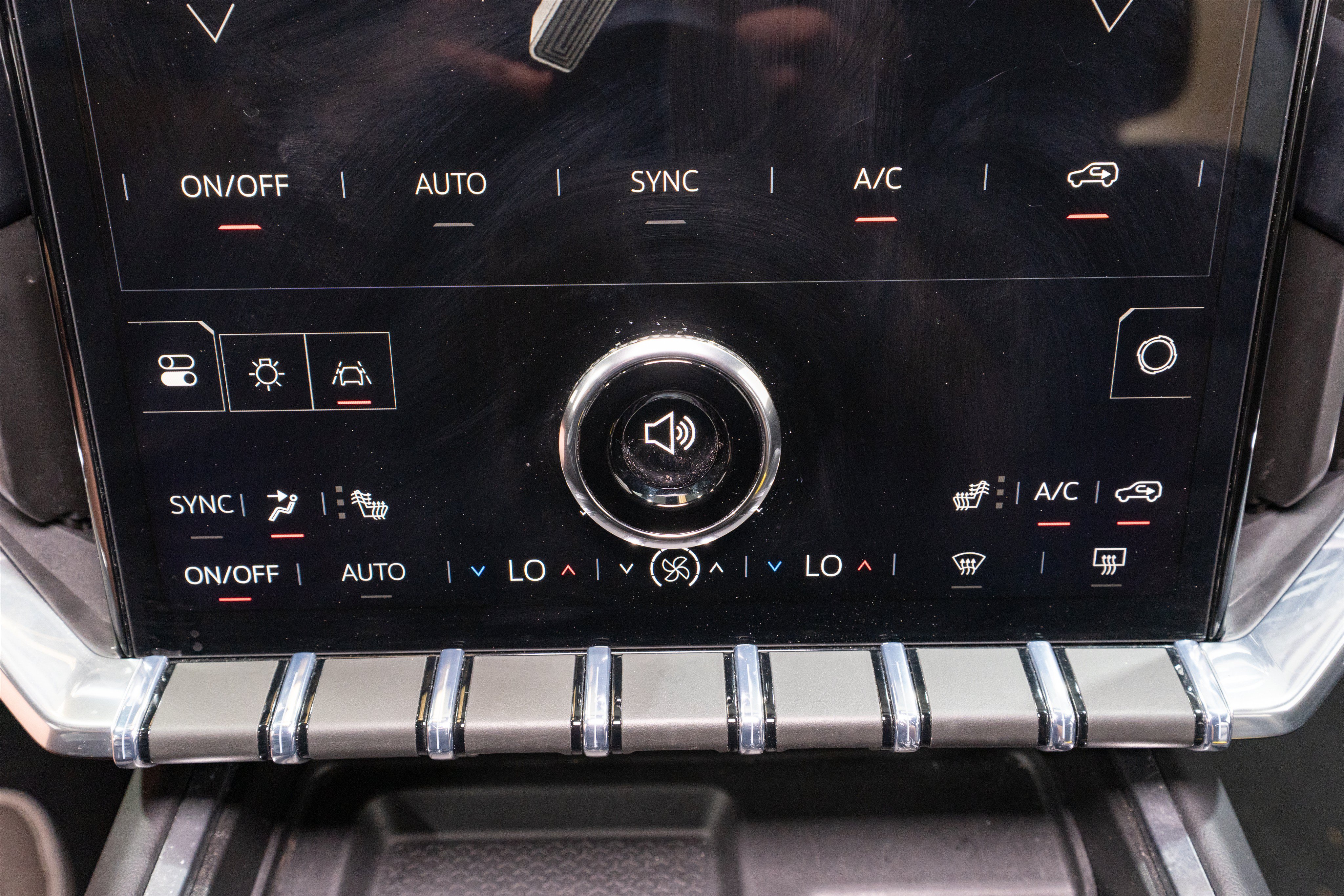 Used 2026 GMC Acadia Elevation w/ Elevation Premium Package FWD image 23