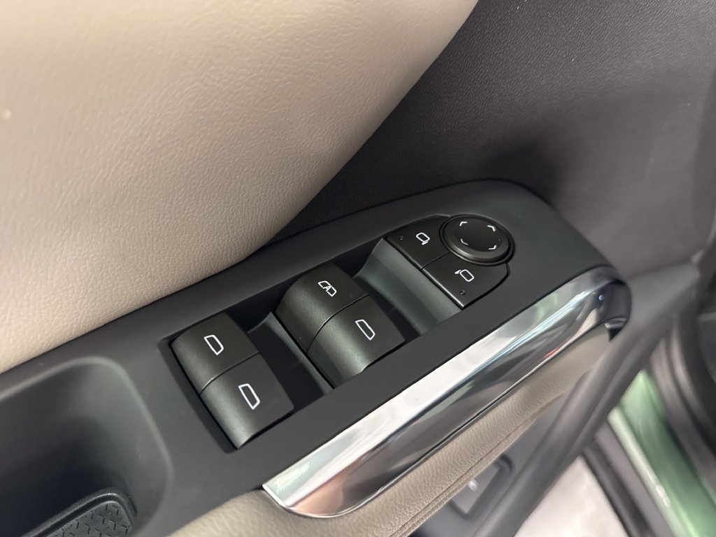 New 2027 Chevrolet Traverse LT AWD/4WD image 26