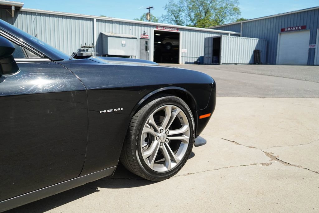 Used 2022 Dodge Challenger R/T image 17