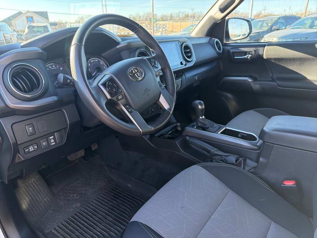 Used 2023 Toyota Tacoma TRD Off-Road image 12