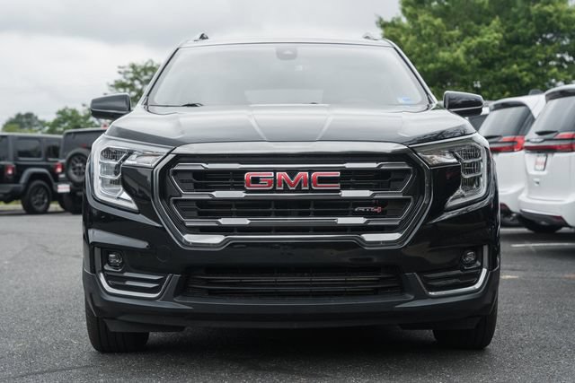 Used 2022 GMC Terrain AT4 w/ Infotainment Package II AWD/4WD image 4