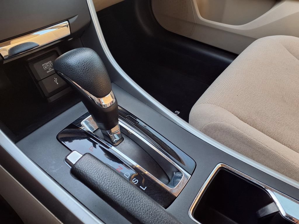 Used 2013 Honda Accord LX image 18