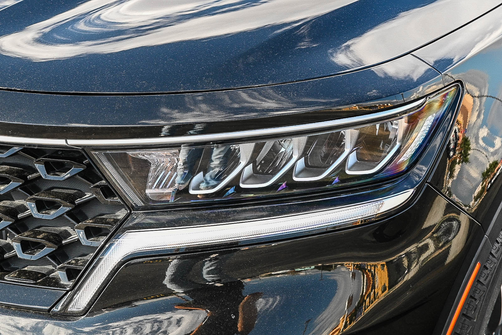 Used 2023 Kia Sorento EX w/ Panoramic Sunroof Package image 4