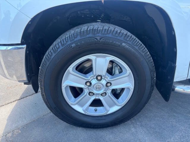 Used 2016 Toyota Tundra SR5 w/ SR5 Upgrade Package RWD image 9