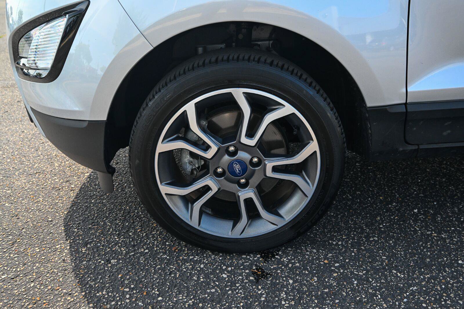 Used 2020 Ford EcoSport SES w/ SES Black Appearance Package AWD/4WD image 12