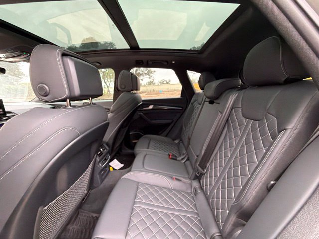 Used 2025 Audi SQ5 Premium Plus AWD/4WD image 14
