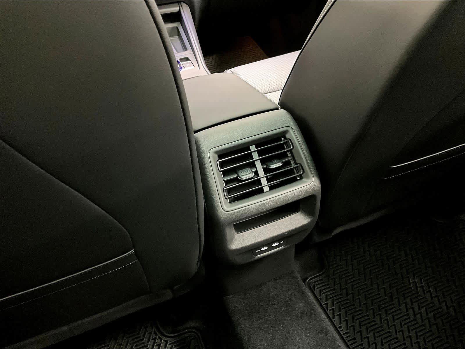 New 2026 Volkswagen Tiguan SE R-Line AWD/4WD image 16
