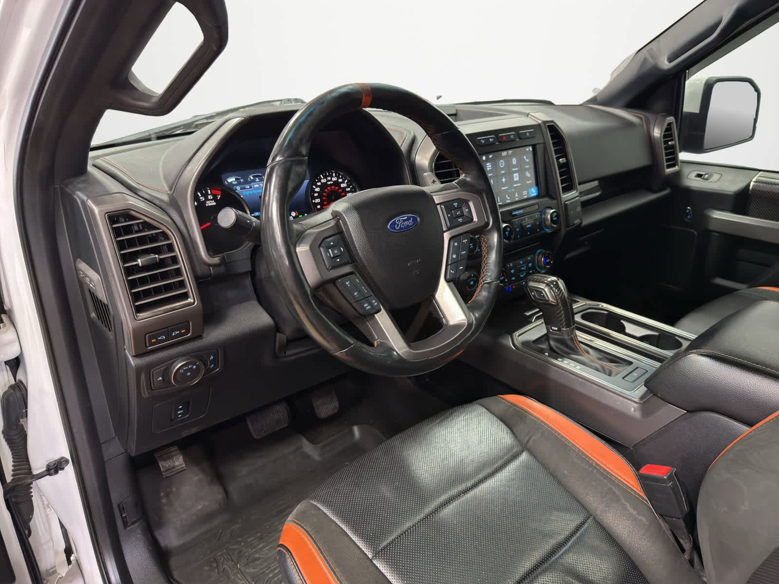 Used 2018 Ford F150 Raptor w/ Equipment Group 802A Luxury image 20