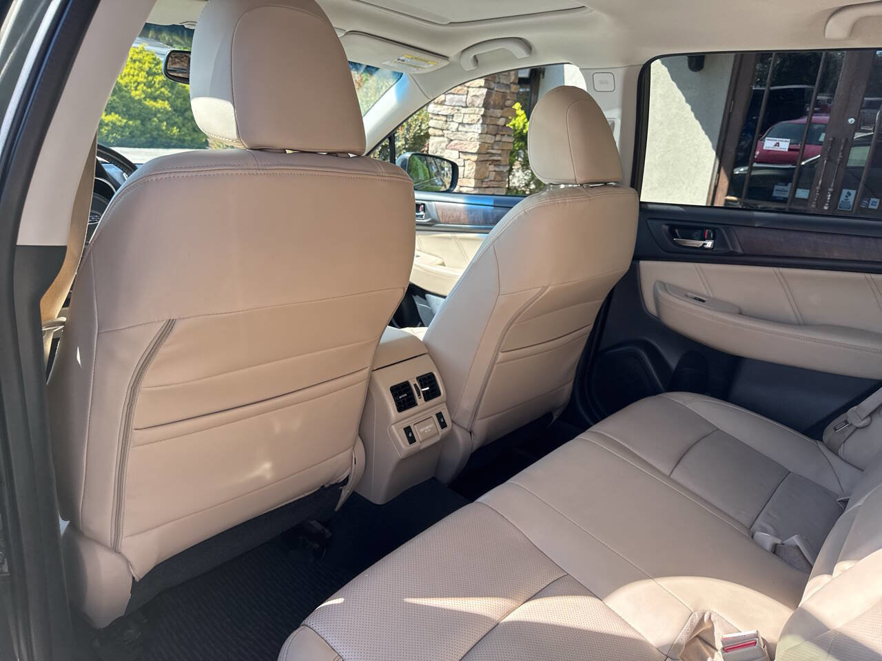 Used 2018 Subaru Outback 2.5i Limited w/ Popular Package #2 AWD/4WD image 13