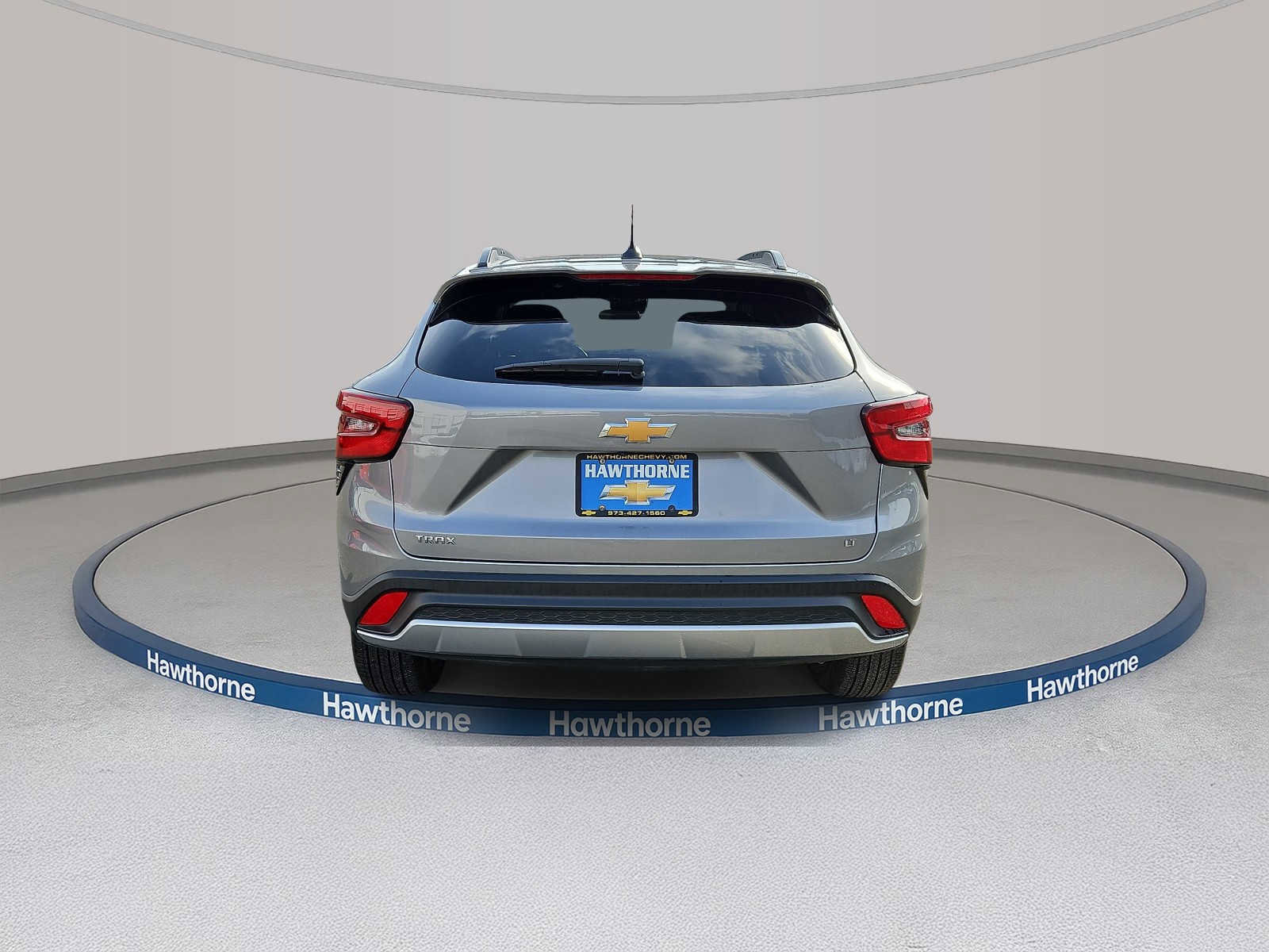 Used 2025 Chevrolet Trax LT w/ LT Convenience Package image 5