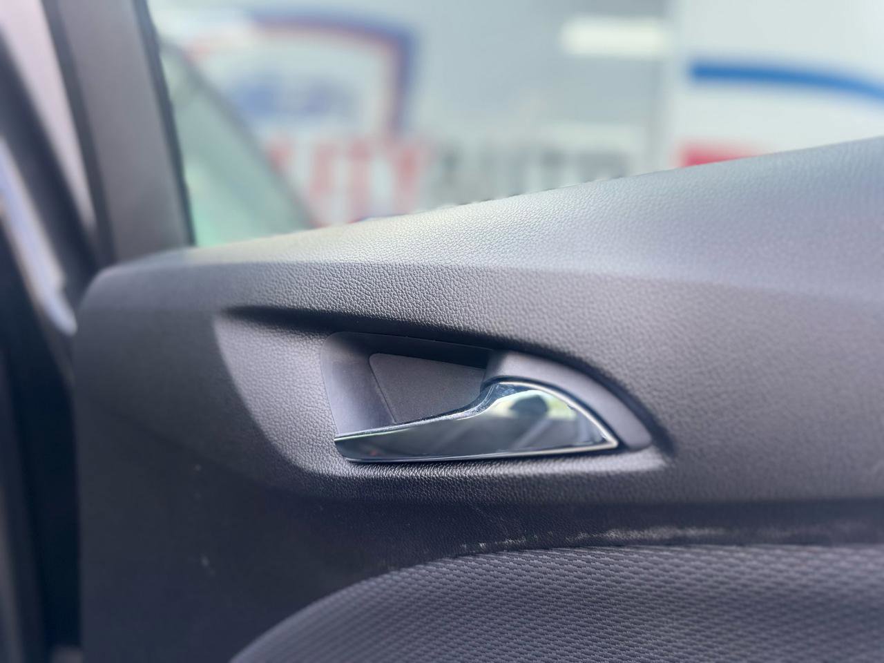 Used 2019 Chevrolet Cruze LT w/ Convenience Package image 44