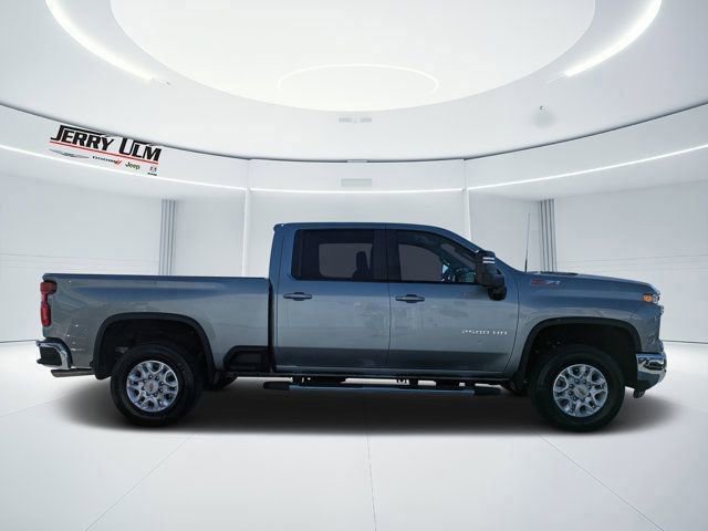 Used 2025 Chevrolet Silverado 2500 LT w/ All Star Edition image 2