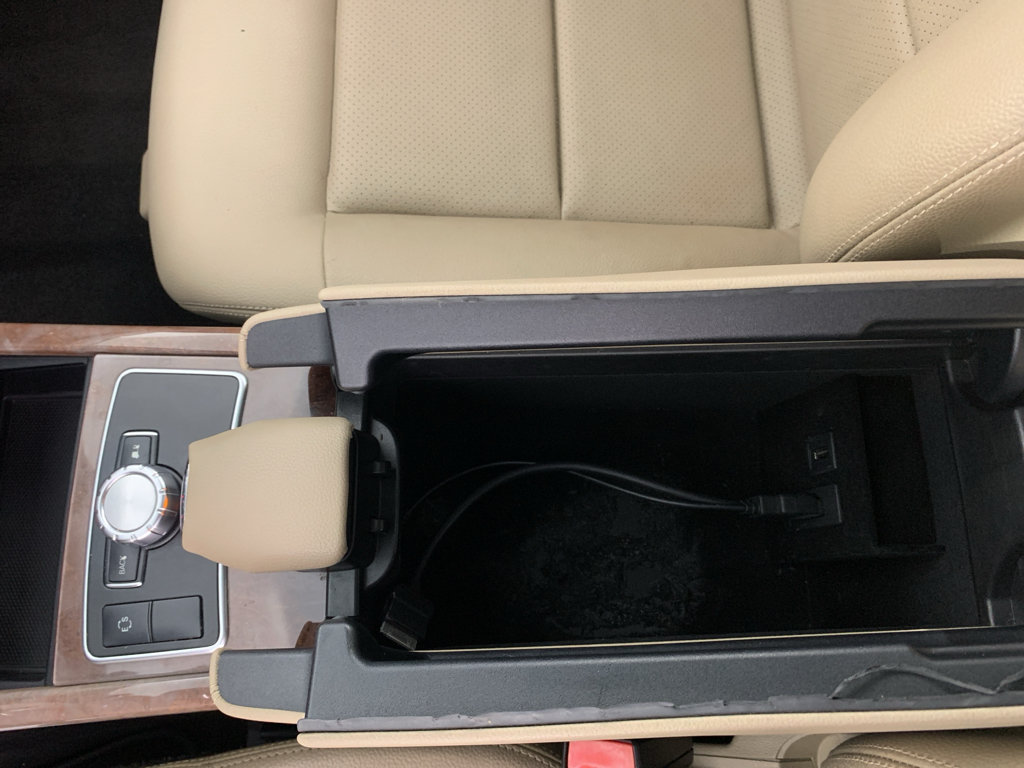 Used 2013 Mercedes-Benz E 350 4MATIC Sedan image 27