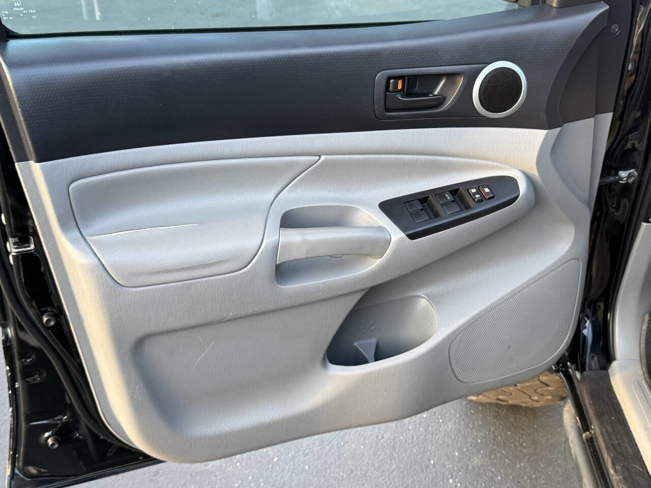 Used 2013 Toyota Tacoma 4x4 Double Cab image 10