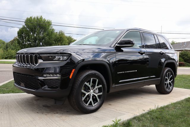 New 2025 Jeep Grand Cherokee Limited image 6