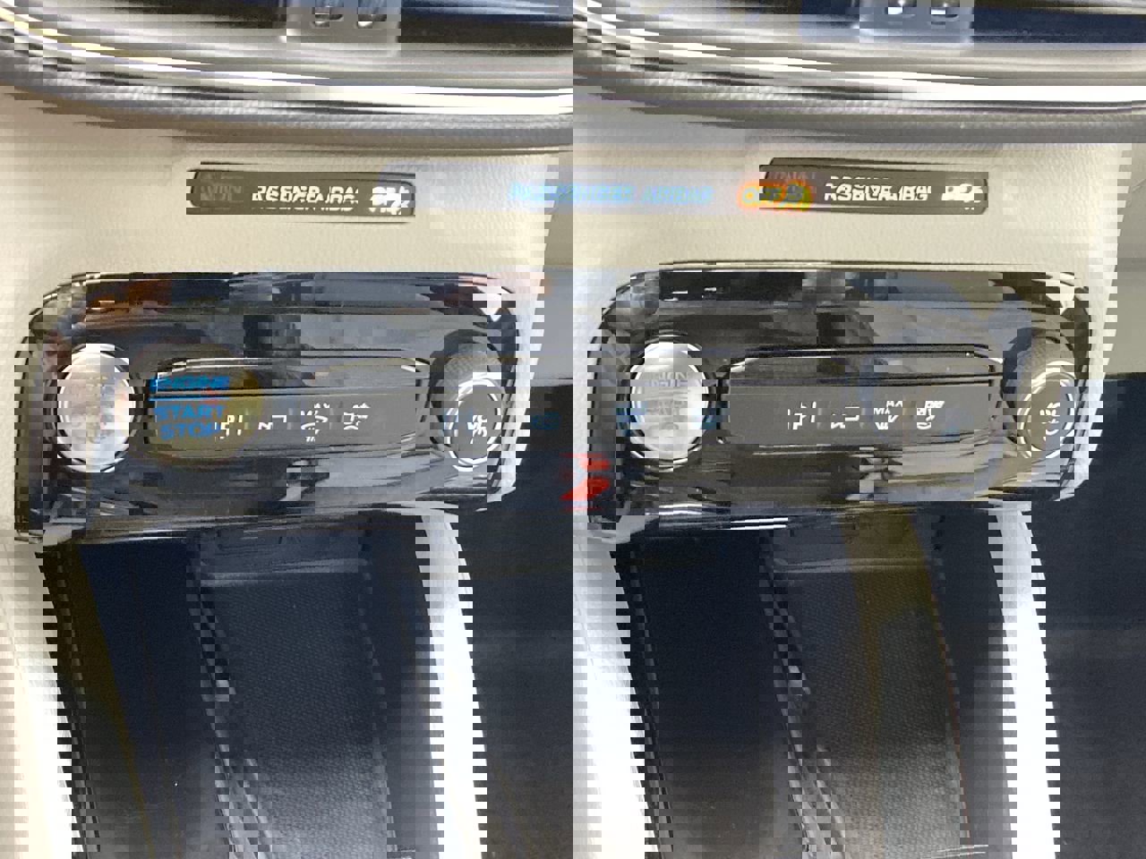 New 2024 Ford Escape SE w/ PHEV Premium Package image 21