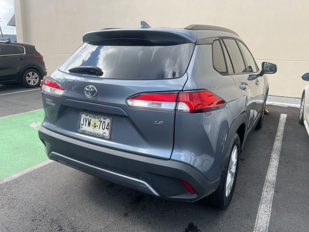 Used 2022 Toyota Corolla Cross LE image 2