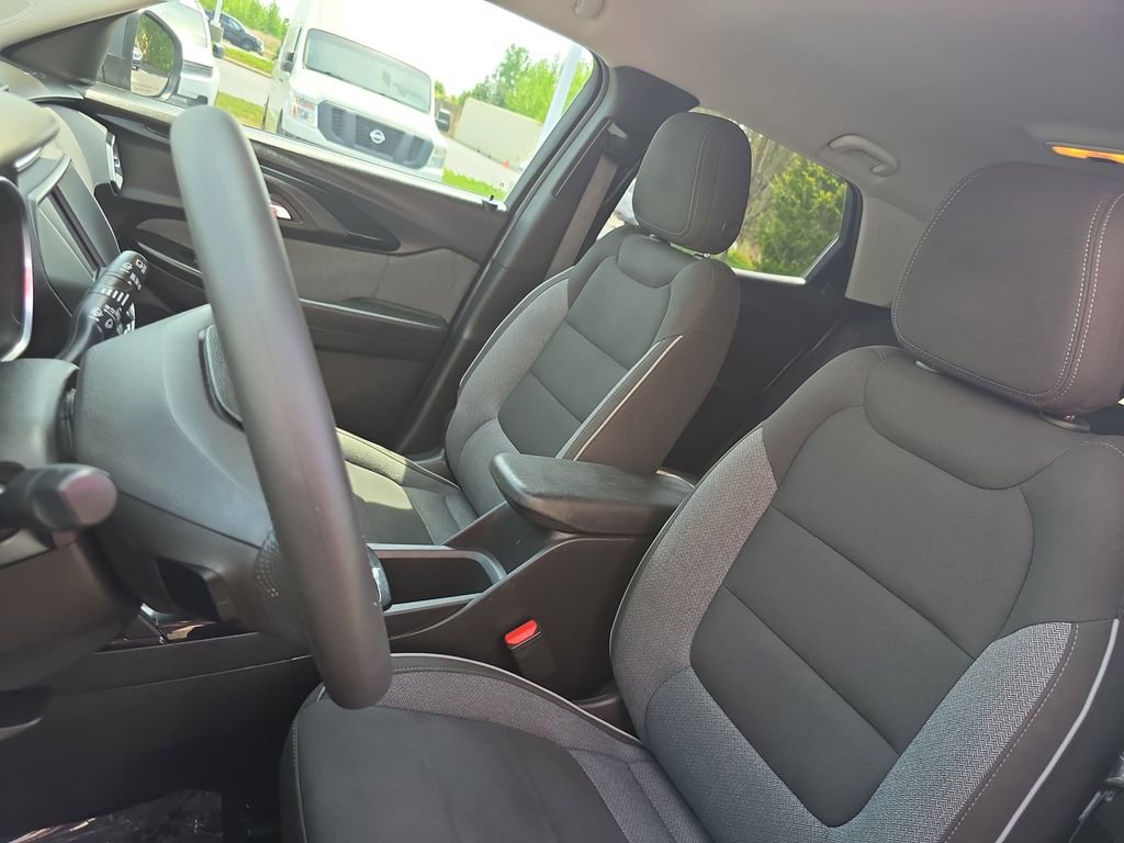 Used 2022 Chevrolet TrailBlazer LT FWD image 14