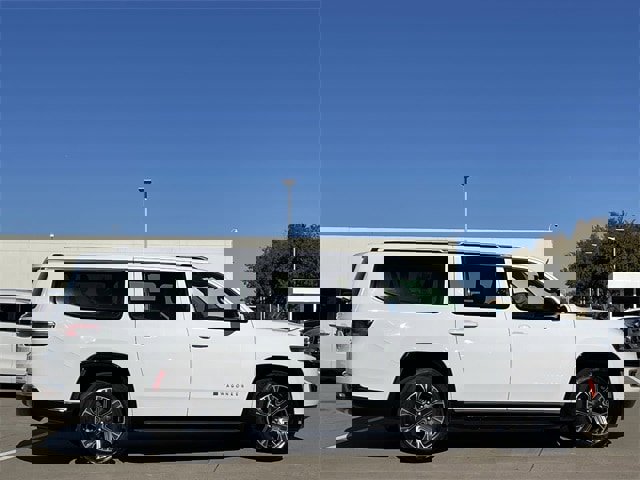 Used 2024 Jeep Wagoneer L Series II w/ Flexible Seating Group image 3