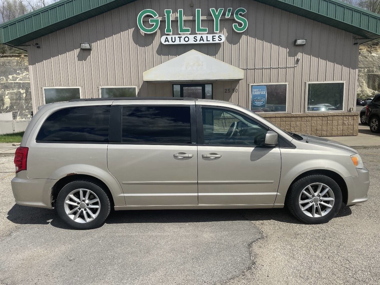 Used 2013 Dodge Grand Caravan SXT FWD image 1