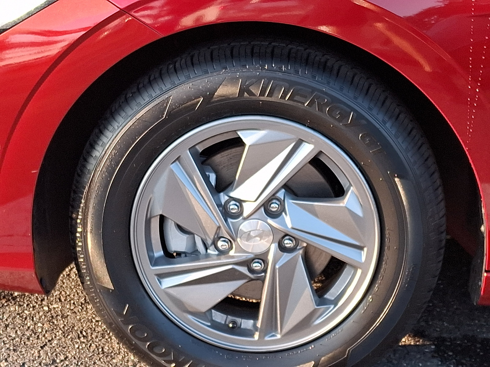 Certified 2024 Hyundai Elantra SE FWD image 8