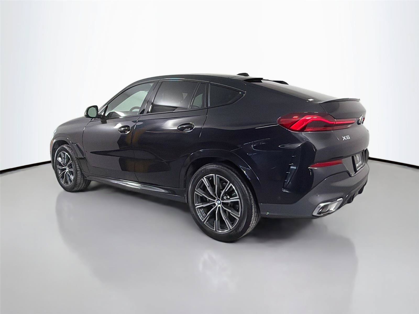 Certified 2026 BMW X6 xDrive40i AWD/4WD image 7