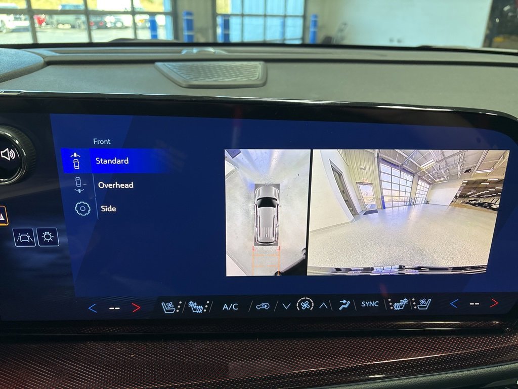 New 2026 Chevrolet Traverse RS image 18