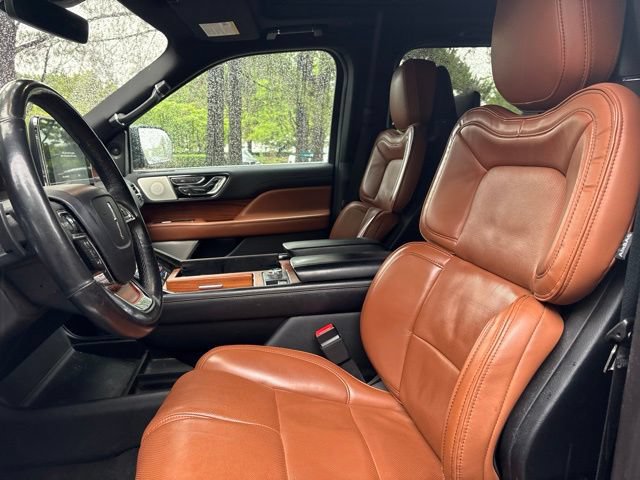Used 2019 Lincoln Navigator Reserve w/ Cargo Package AWD/4WD image 9