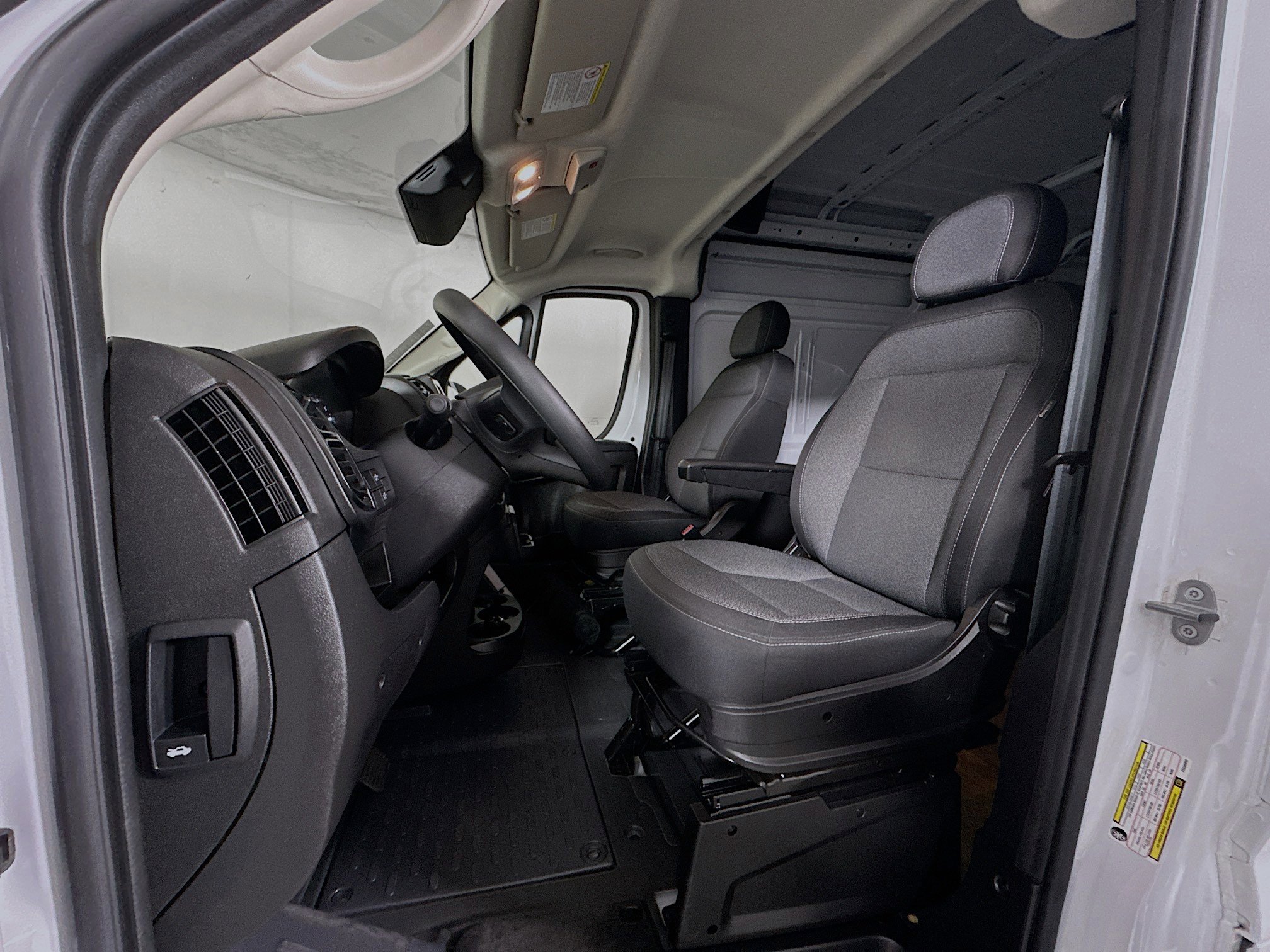 Used 2023 RAM ProMaster 3500 w/ Driver Convenience Group image 12