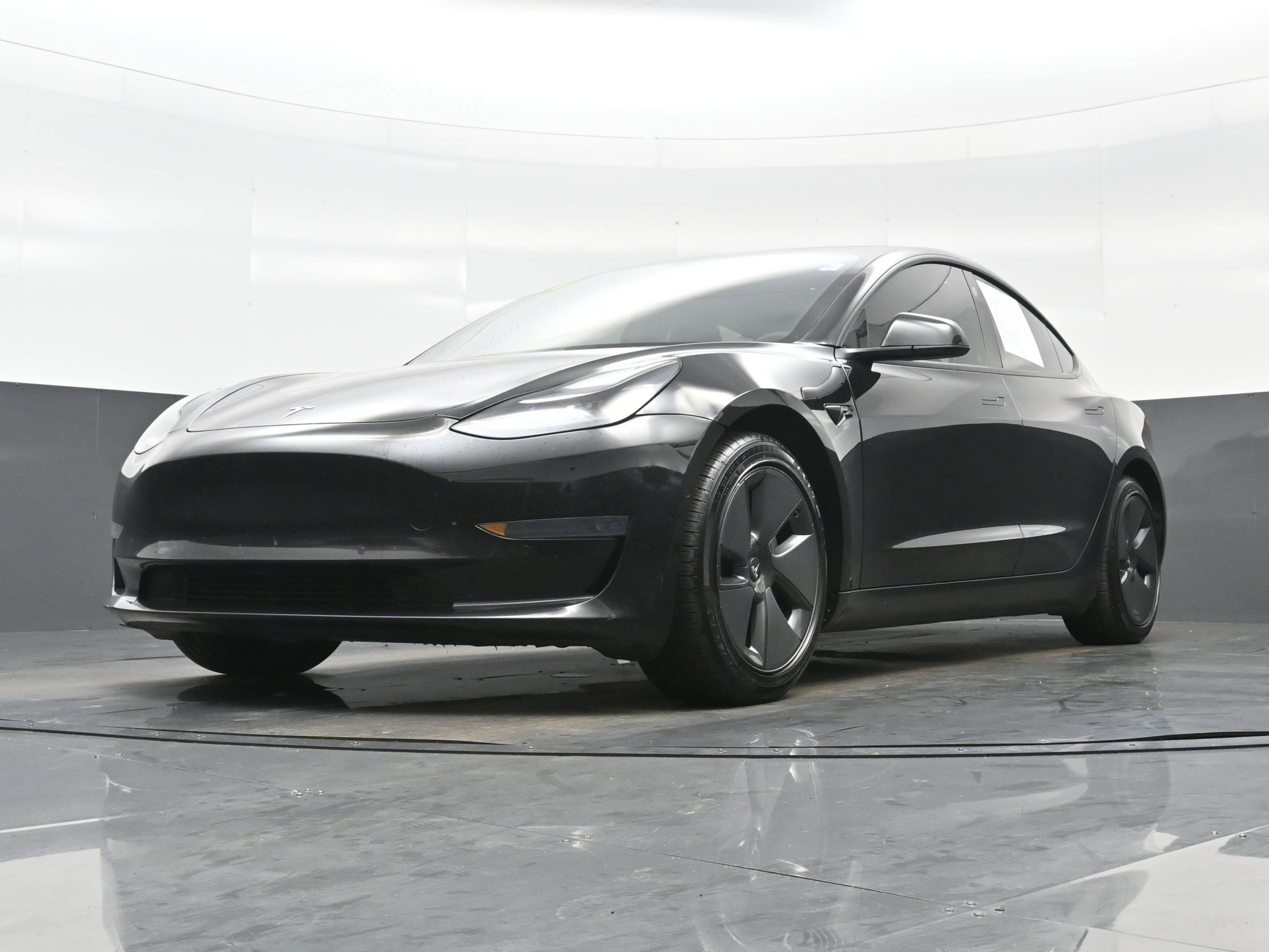 Used 2021 Tesla Model 3 Standard Range Plus image 24