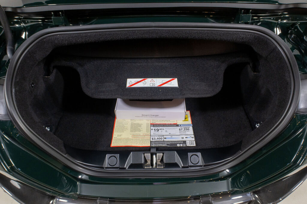 Used 2024 Ferrari Roma Spider image 18