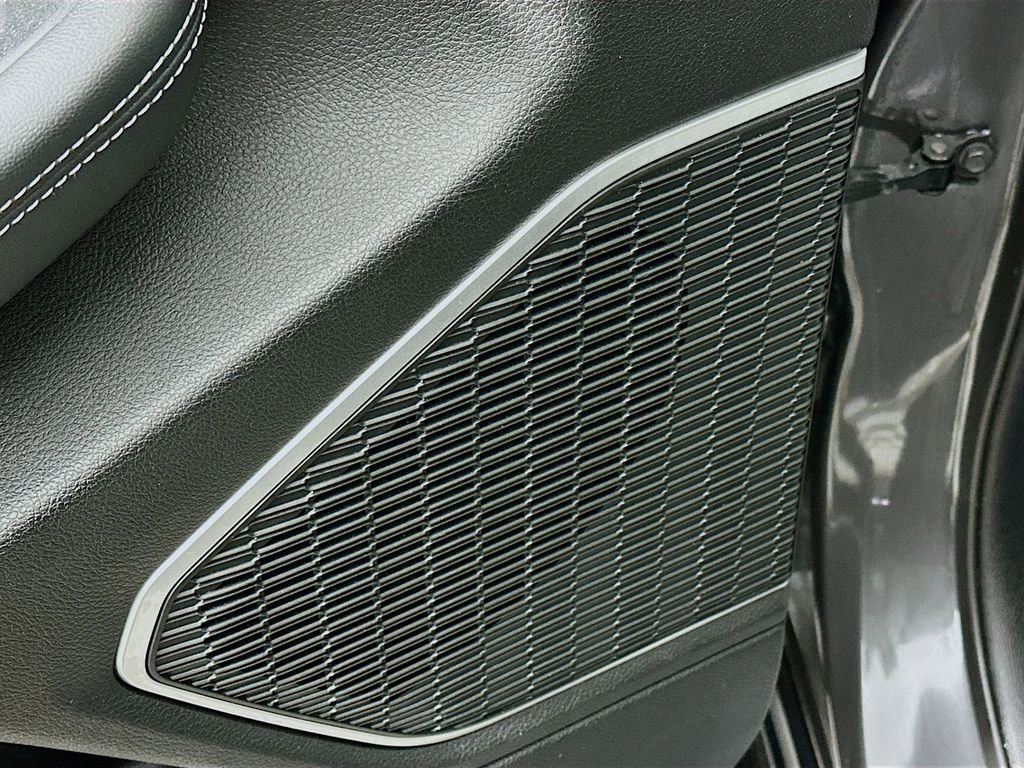 Certified 2022 Jeep Grand Cherokee Laredo w/ Luxury Tech Group I image 29