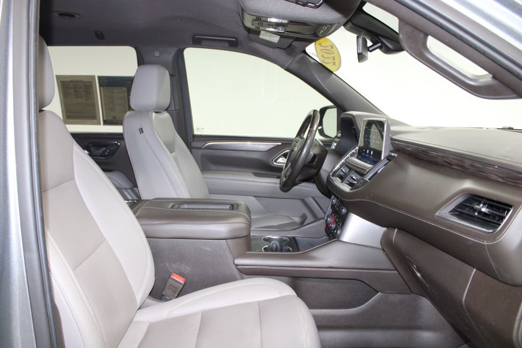Used 2022 Chevrolet Tahoe LT w/ Luxury Package RWD image 28