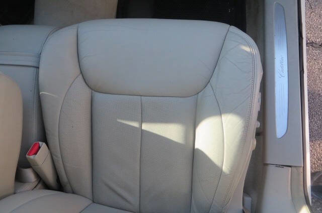 Used 2010 Cadillac DTS Luxury image 42