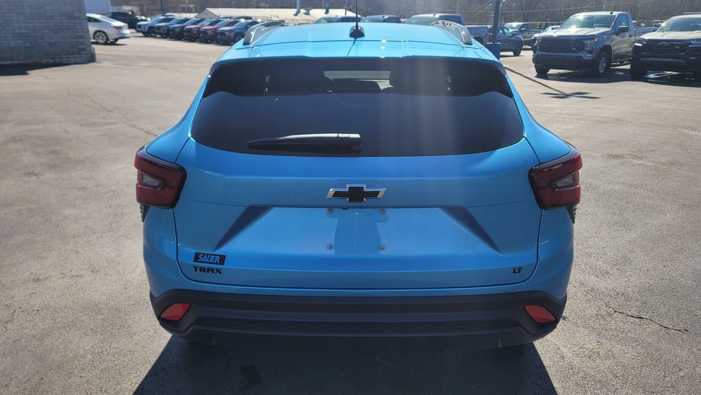 New 2026 Chevrolet Trax LT w/ Driver Confidence Package FWD image 10